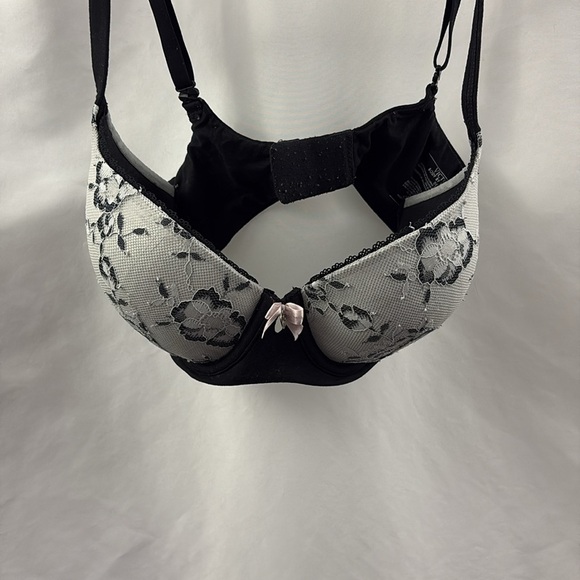Victoria’s Secret Bra 34D Lined Demi Body By Victoria Black White Lace - Picture 5 of 9